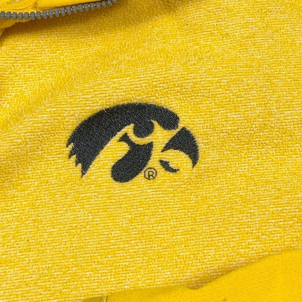 Iowa Hawkeyes Sweater Men XXL 2XL Yellow Pullover Quarter Zip Under Armour *‎